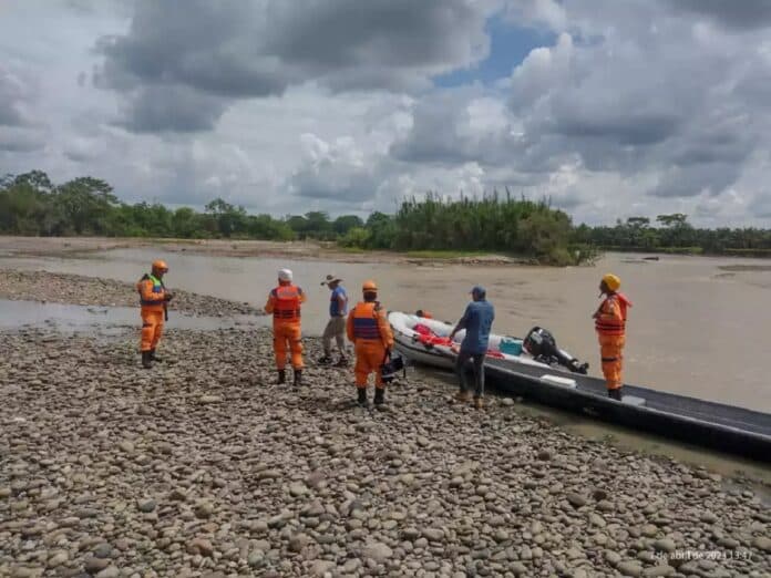 Colombia: Hombre murió ahogado por salvarle la vida a sus dos hijos en una quebrada