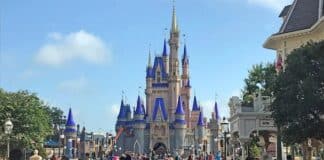 Detenido exempleado de Disney por grabar mujeres en secreto