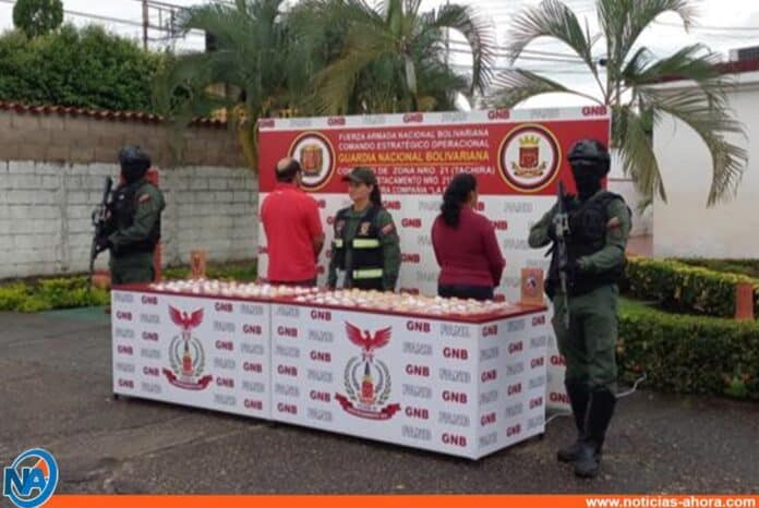 Táchira: Detenida pareja en aeropuerto de La Fría con más de 130 dediles
