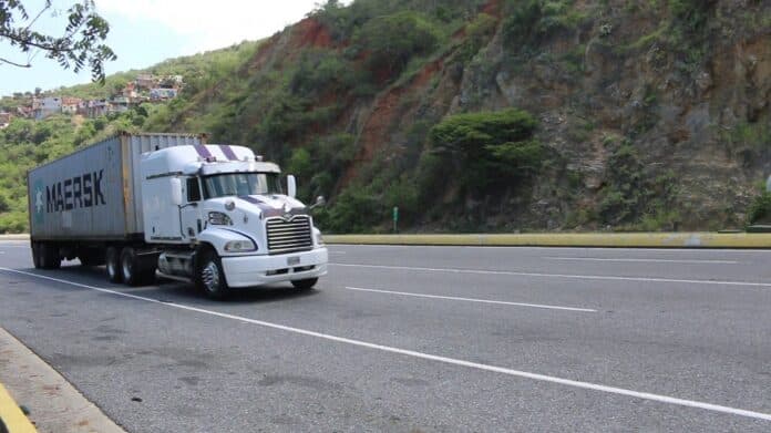 INTT restringe circulación de transporte de carga este fin de semana