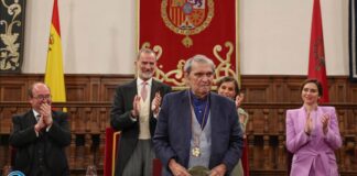 Poeta venezolano Rafael Cadenas recibió Premio Cervantes en España