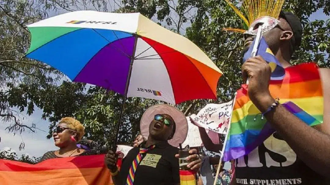 Uganda firma una de las leyes anti-LGBTQ más duras del mundo