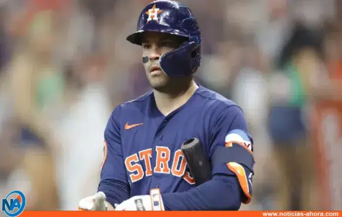 José Altuve abandonó juego