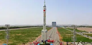 Este martes China enviará un civil al espacio por primera vez