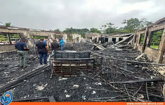 incendio escuela guyana