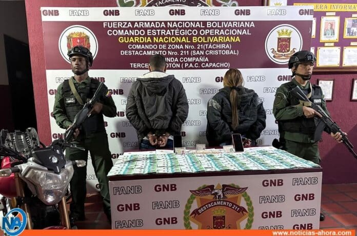 En Táchira detenida pareja con casi 40 mil dólares ocultos