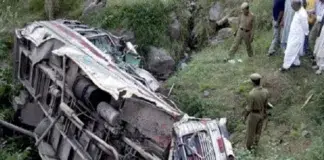 India: Choque de dos autobuses deja 12 fallecidos en Odisha