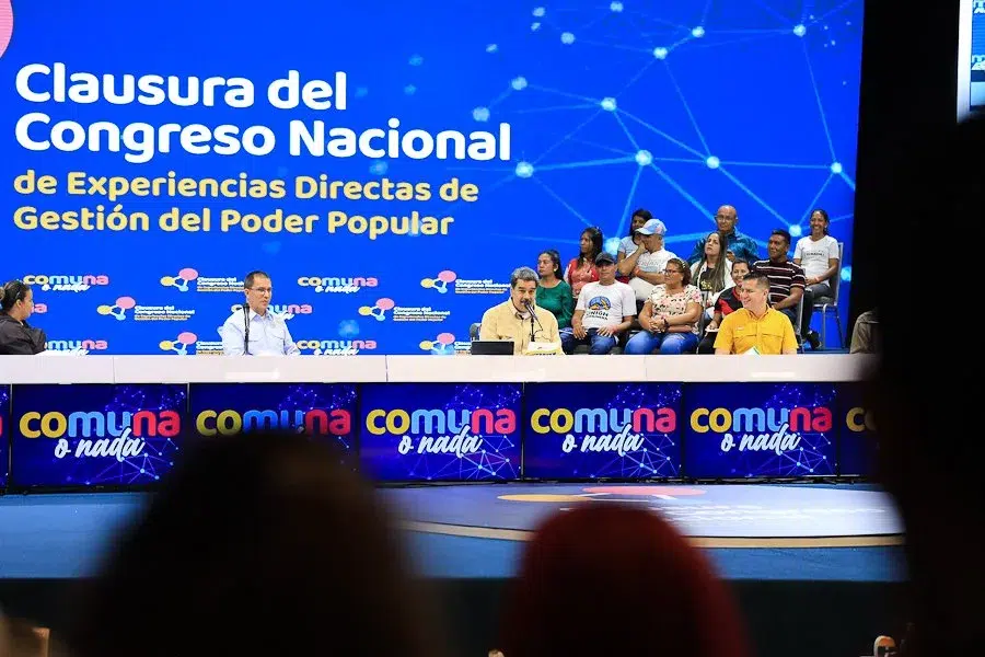 Presidente Maduro aprobó recursos para ejecutar 2 mil proyectos de los Consejos Comunales