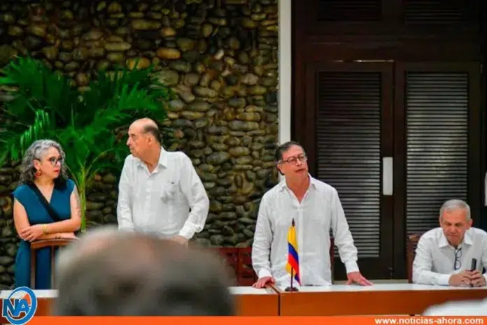 Gobierno de Colombia y ELN anuncian cese al fuego bilateral