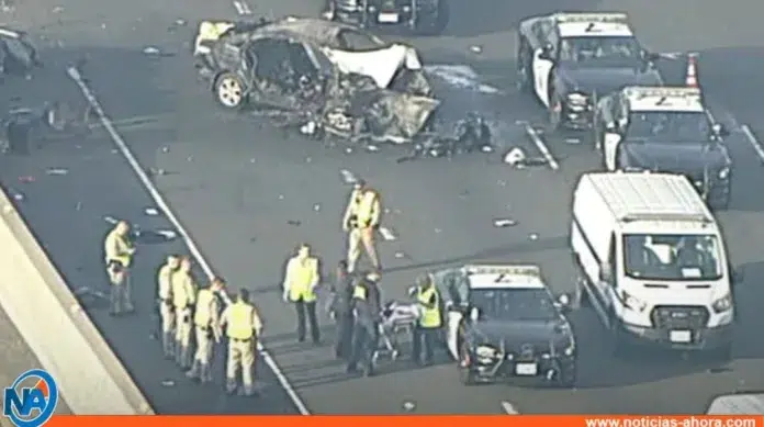Cinco personas mueren tras incendio de vehículo en accidente en California