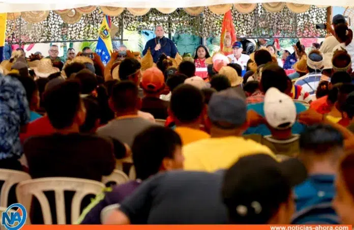 Zulia: Ministro Ceballos sostiene reunión con Caciques Yukpa