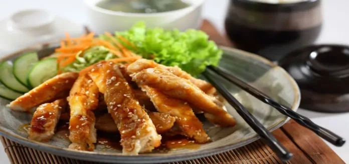Pollo crujiente ajonjolí
