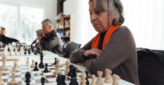 crucigramas jugar ajedrez evitan Demencia