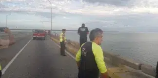 Reportan caída de vehículo desde el puente sobre el Lago de Maracaibo