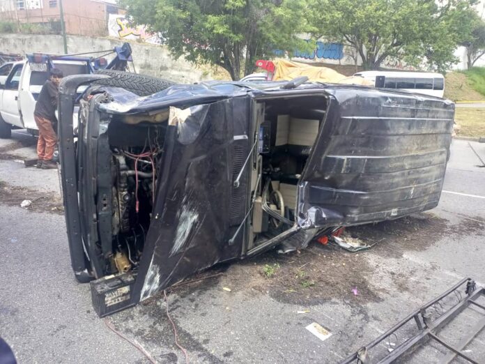 vehículos colisionaron distribuidor Yaguara