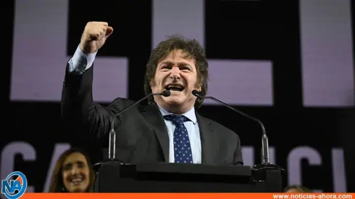 Javier Milei sorprende al ser el más votado en las elecciones primarias en Argentina