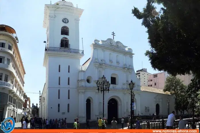 Arquidiócesis de Caracas alerta sobre presencia de falso sacerdote