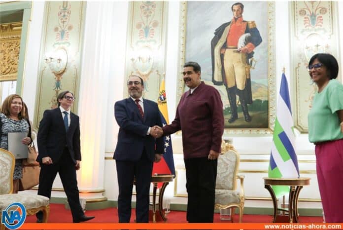 Presidente Maduro sostuvo encuentro con autoridades de la CAF