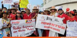 Indígenas Wayuu y Añu marcharon en su día en apoyo al presidente Nicolás Maduro