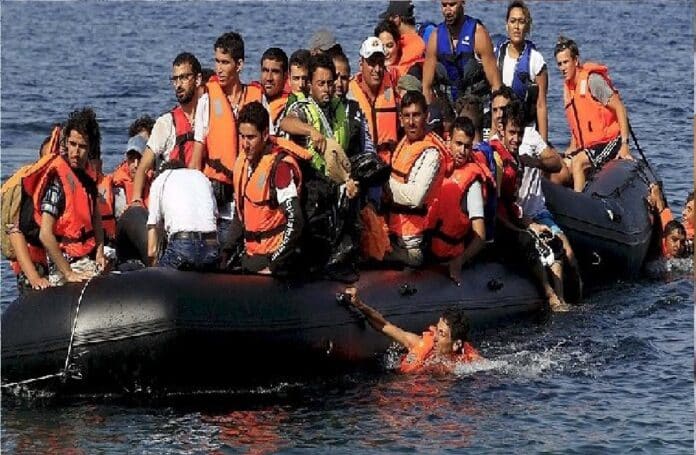 Migrantes rescatados en Grecia