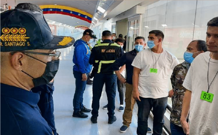 Llegó a Venezuela tercer vuelo de EEUU