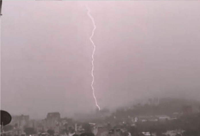 Lluvías tormentas electricas Caracas