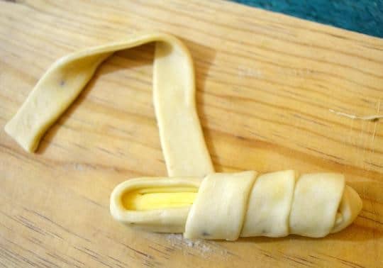 Tequeños de queso para la merienda de la escuela