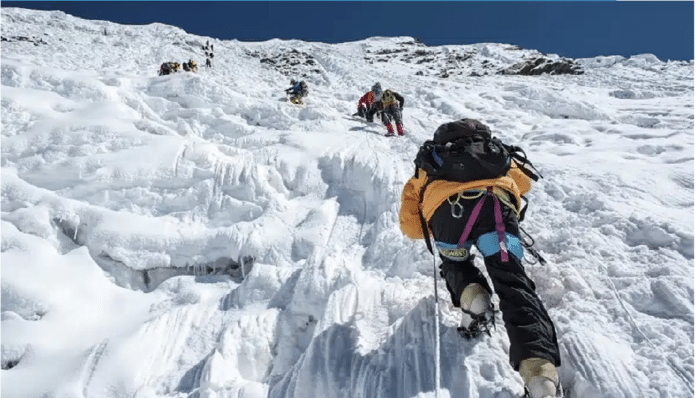 Cinco alpinistas fallecen en Irán