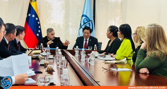 Fiscal General y delegación de Vietnam compartieron experiencias en materia de Derechos Humanos