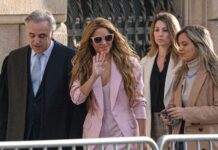Shakira deposita millones juzgado español
