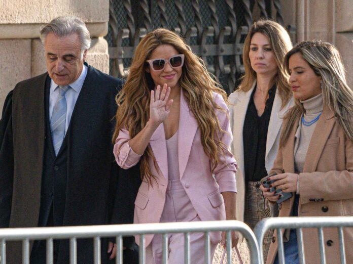 Shakira deposita millones juzgado español
