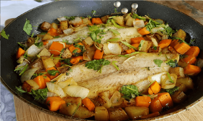 Filete de pescado y verduras