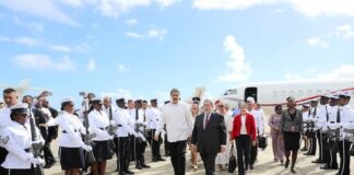 Presidente Nicolás Maduro llega a Kingstown para sostener un diálogo de alto nivel con mandatario guyanés