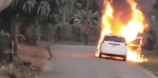 Vehículo incendiado en Naguanagua