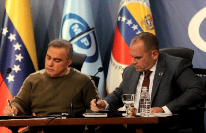 Fiscal General Tarek William Saab Firma Plan de Implementación con la Unfpa
