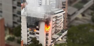 Este jueves reportan fuerte incendio en edificio de Los Palos Grandes