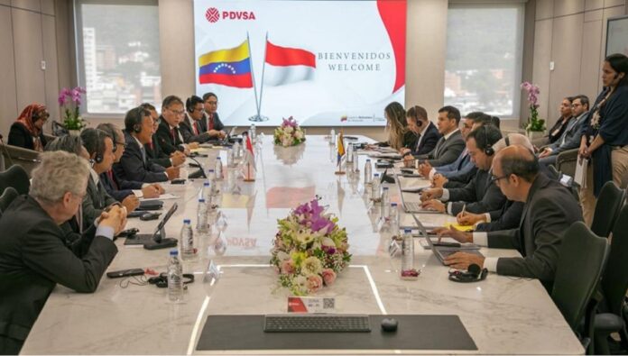 Indonesia y Venezuela firman acuerdo de inversión