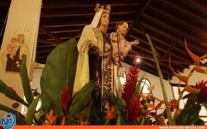 Virgen del Carmen quedó intacta tras incendio forestal en Colombia