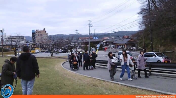 Terremoto de magnitud 7.4 genera alerta de tsunami en Japón