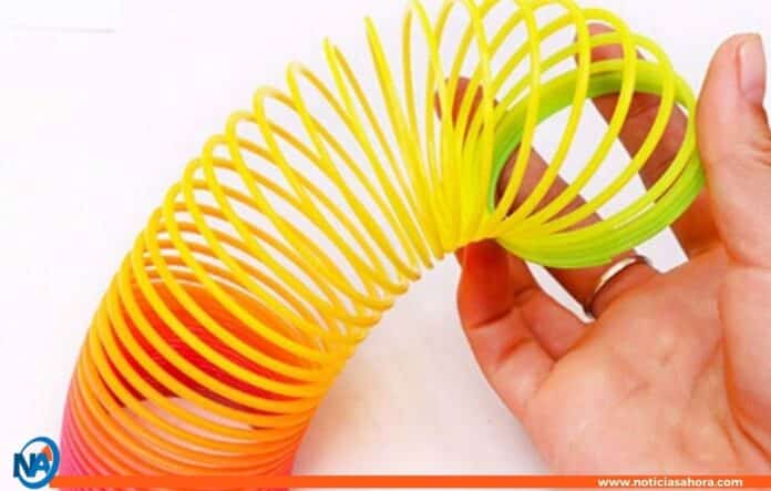 juego de manos Slinky