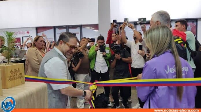 Gobernador Lacava inauguró Oficina de Información Turística en Aeropuerto de Valencia
