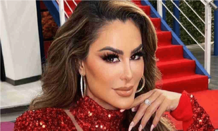 Ninel Conde prepara arepa