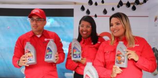 Pedro Rafael Tellechea Ruiz, ministro de Petróleo y presidente de PDVSA anunció, en la Expo Gobierno 2024, que los lubricantes de su marca insignia PDV y PDVSA VASSA estarán disponibles para el público en general en los próximos días.