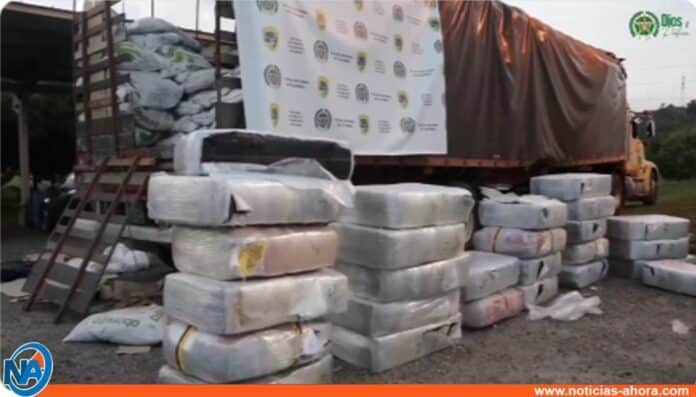 En Colombia decomisan 3.5 toneladas de droga camufladas en sacos de abono orgánico