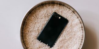 ¡Alerta iPhone mojado! Apple desaconseja el uso de arroz para secarlo