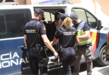 pareja detenida vender su hija 3 mil euros España