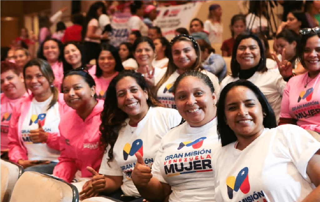Maduro acto Día Internacional de la Mujer.png1
