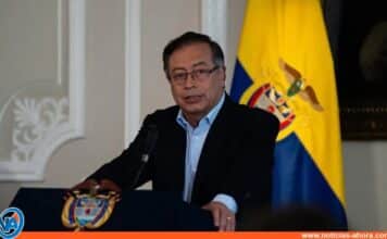 Presidente Petro ordena expulsar a los diplomáticos argentinos en Colombia
