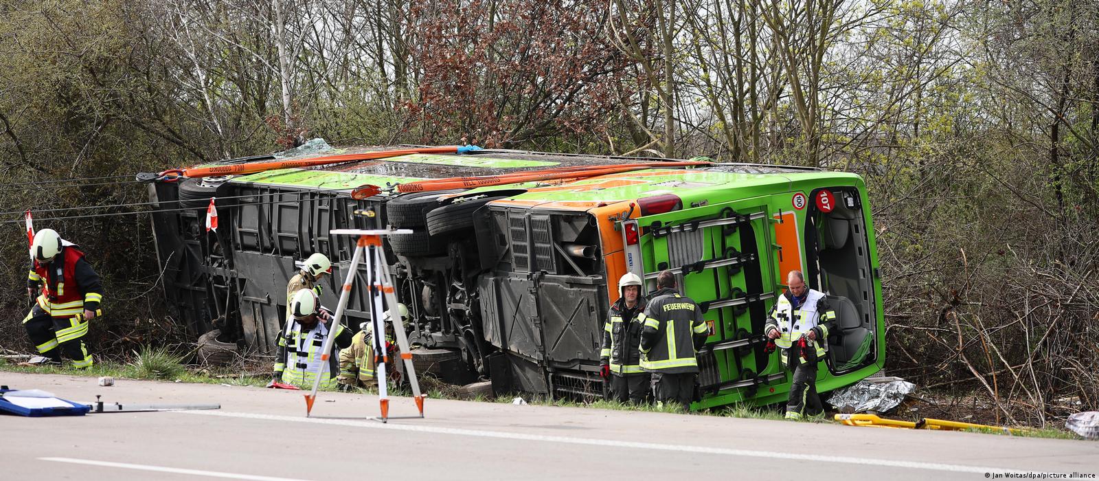 Accidente de bus en autopista de Alemania deja como saldo cinco fallecidos