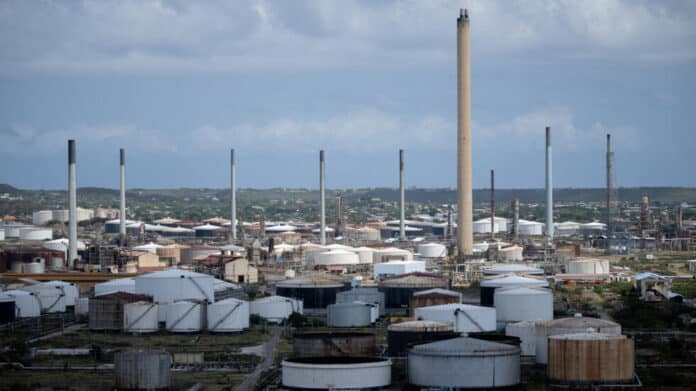 Refinería Isla en Curazao reanudó sus operaciones